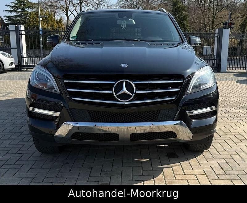 Gebraucht Mercedes ML350 258 PS (189 kW) 2012 Schwarz SUV