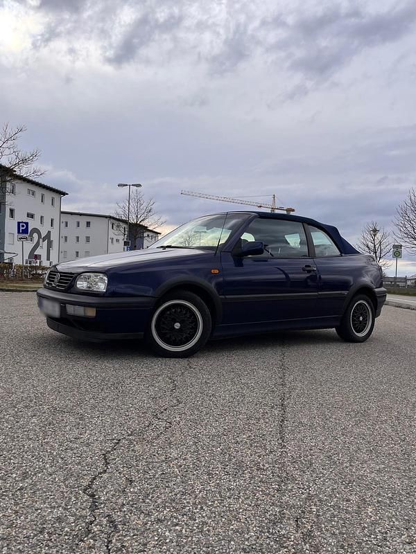Gebraucht VW Golf Cabriolet Conceptline 75 PS (55 kW) 1997 Blau Cabrio