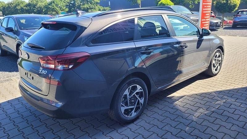 Neu Hyundai i30 GO! 140 PS (102 kW) 2026 Grau Kombi