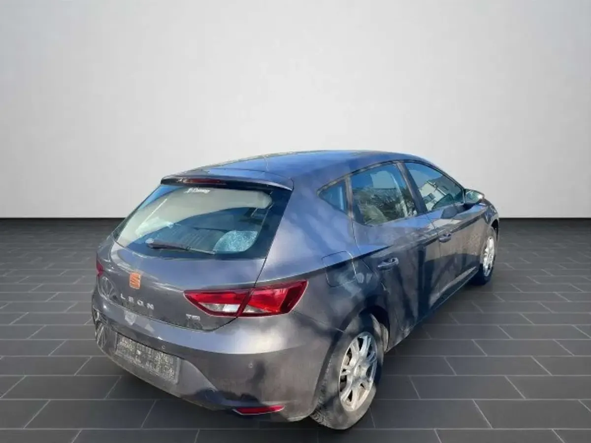 Second-hand Seat Leon Style 110 CP (80 kW) 2015 Gri Hatchback