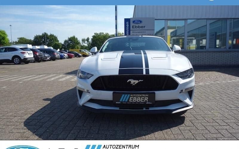 Weiß Gebraucht 2021 Ford Mustang GT Coupé | 44.478 € (Fairer Preis) - Bild 1/4