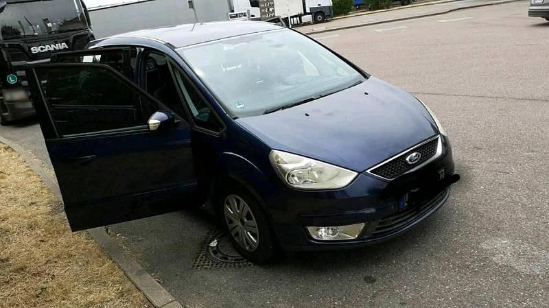 Second-hand Ford Galaxy 140 CP (102 kW) 2009 Albastru Monovolum