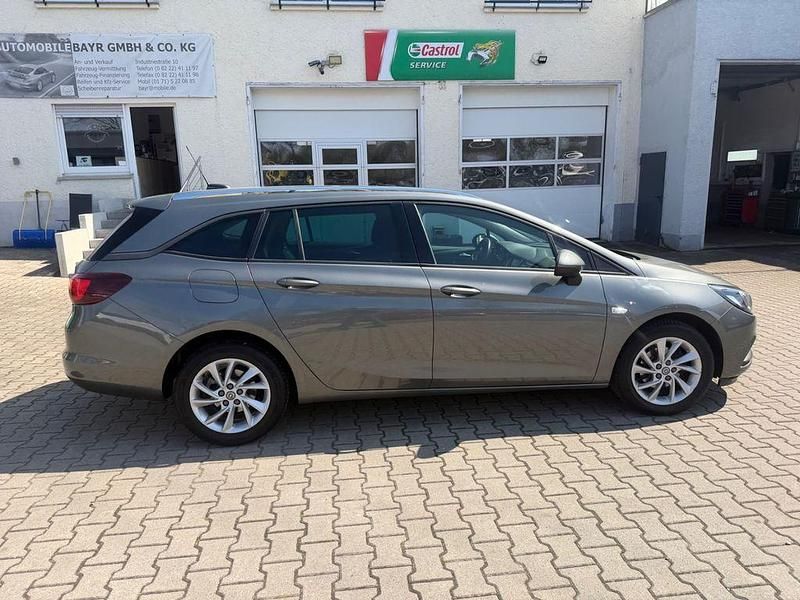 Gebraucht Opel Astra Dynamic 150 PS (110 kW) 2018 Grau Kombi
