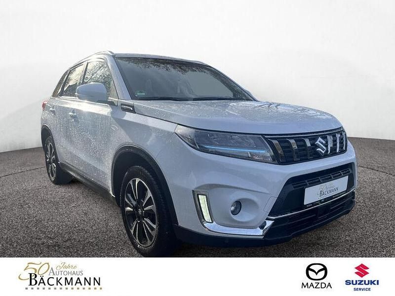 Weiss Gebraucht 2021 Suzuki Vitara SUV | 19.450 € (Fairer Preis) - Bild 1/3