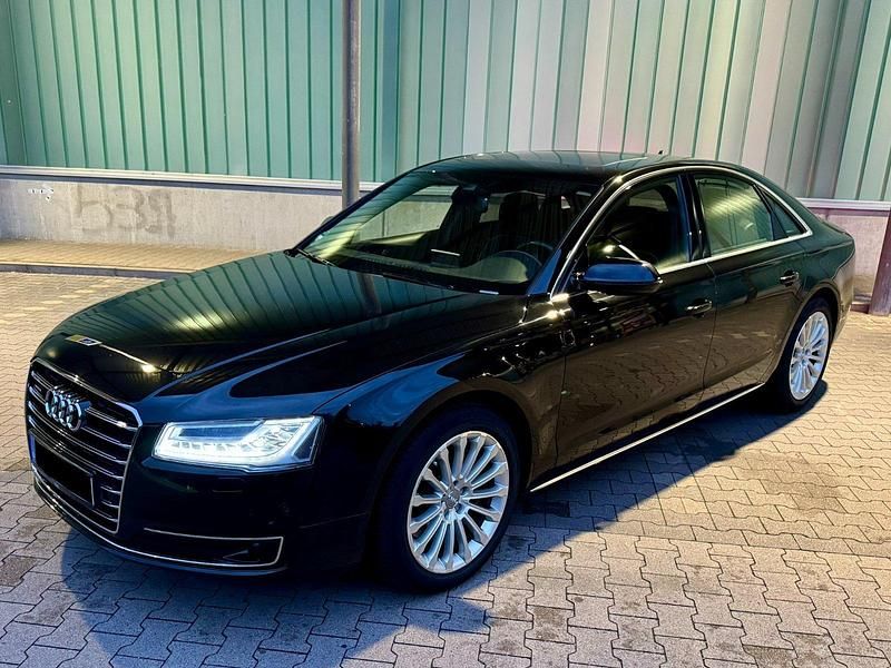 Schwarz Gebraucht 2017 Audi A8 Exclusive Limousine | 34.500 € - Bild 1/4