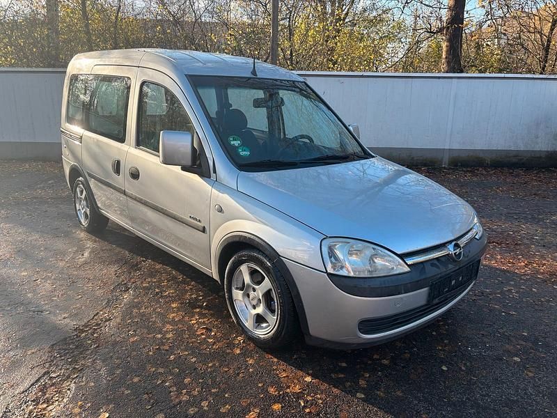 Silber Gebraucht 2003 Opel Combo Limousine | 1.999 € (Fairer Preis) - Bild 1/4