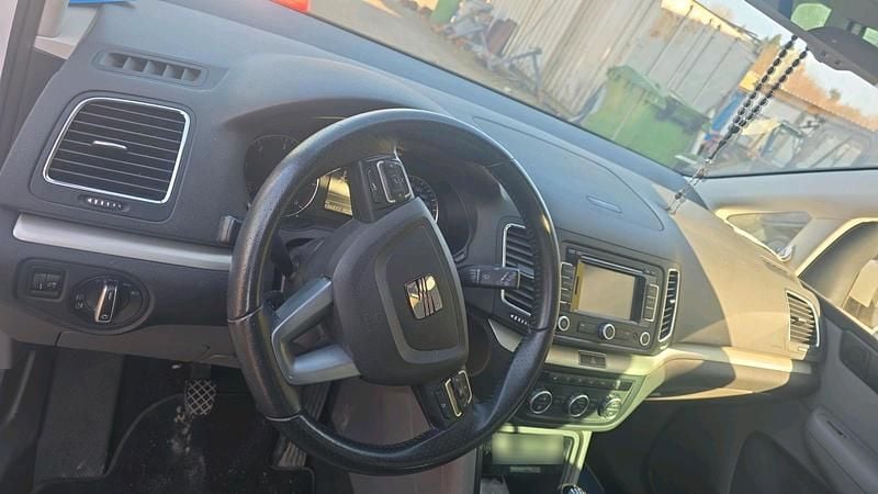 Gebraucht Seat Alhambra 140 PS (102 kW) 2013 Weiß Van / Kleinbus