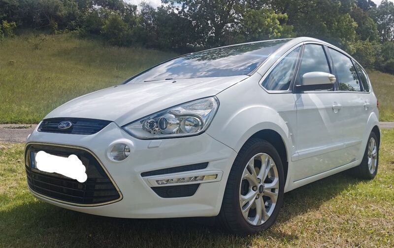 Weiß Gebraucht 2014 Ford S-MAX Titanium S Van / Kleinbus | 12.490 € (Teuer) - Bild 1/4