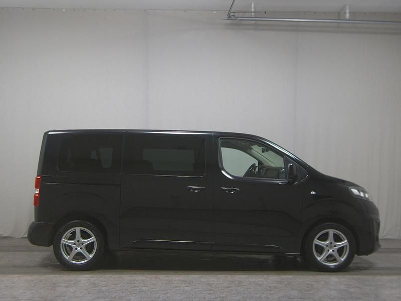 Schwarz Gebraucht 2022 Opel Zafira Life Selection Van | 29.480 € (Superpreis) - Bild 1/4