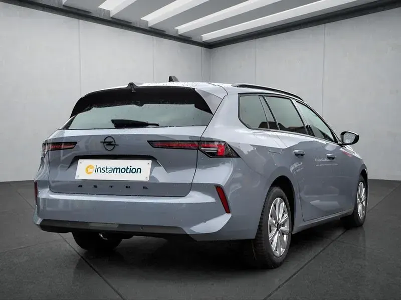Neu Opel Astra 131 PS (96 kW) 2026 Grau Kombi