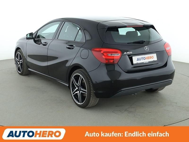 Gebraucht Mercedes A160 102 PS (75 kW) 2018 Schwarz Limousine