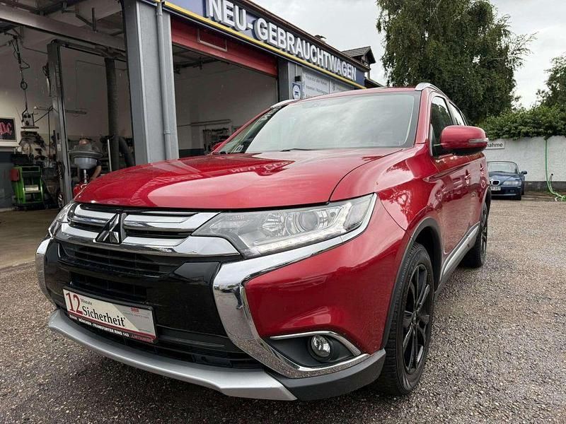 Karminrot (m) Gebraucht 2017 Mitsubishi Outlander Edition SUV | 14.900 € (Etwas zu teuer) - Bild 1/4