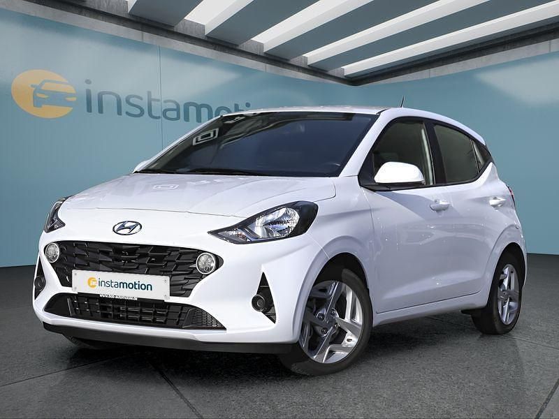 Weiß Gebraucht 2022 Hyundai i10 Trend Kleinwagen | 16.249 € (Fairer Preis) - Bild 1/4