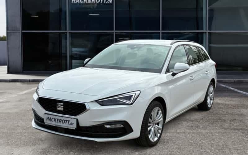 Weiß Gebraucht 2024 Seat Leon ST Style Kombi | 25.960 € (Fairer Preis) - Bild 1/4