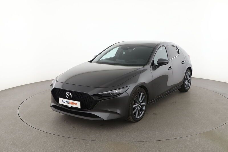 Grau Gebraucht 2021 Mazda 3 Selection Limousine | 21.550 € (Fairer Preis) - Bild 1/4