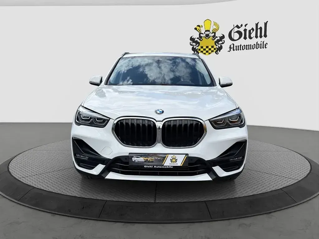 Gebraucht BMW X1 Sport Line 136 PS (100 kW) 2021 Weiß SUV