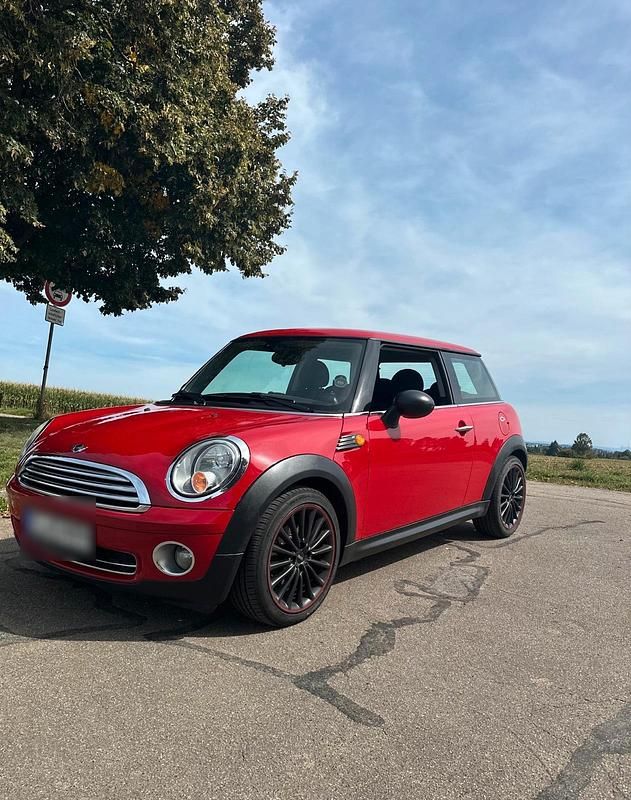 Rot Gebraucht 2009 Mini ONE Kleinwagen | 2.750 € - Bild 1/4