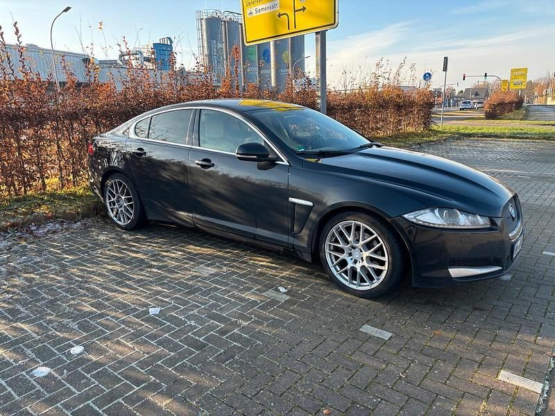 Gebraucht Jaguar XF 190 PS (139 kW) 2012 Schwarz Limousine