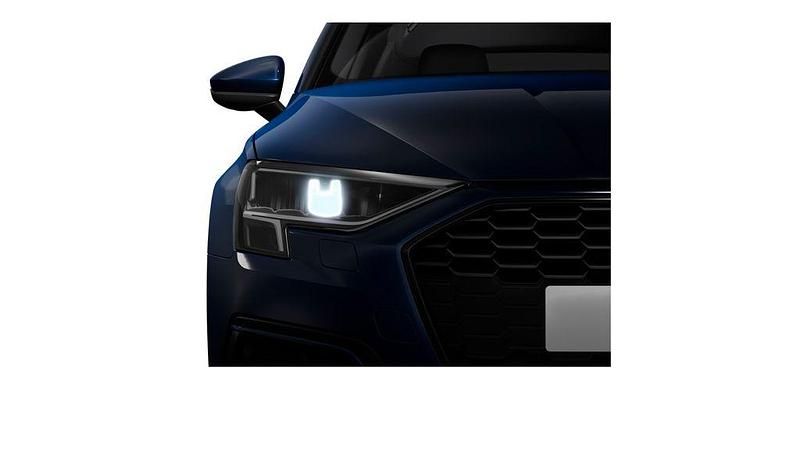 Gebraucht Audi A3 Ambiente 110 PS (80 kW) 2023 Blau Limousine
