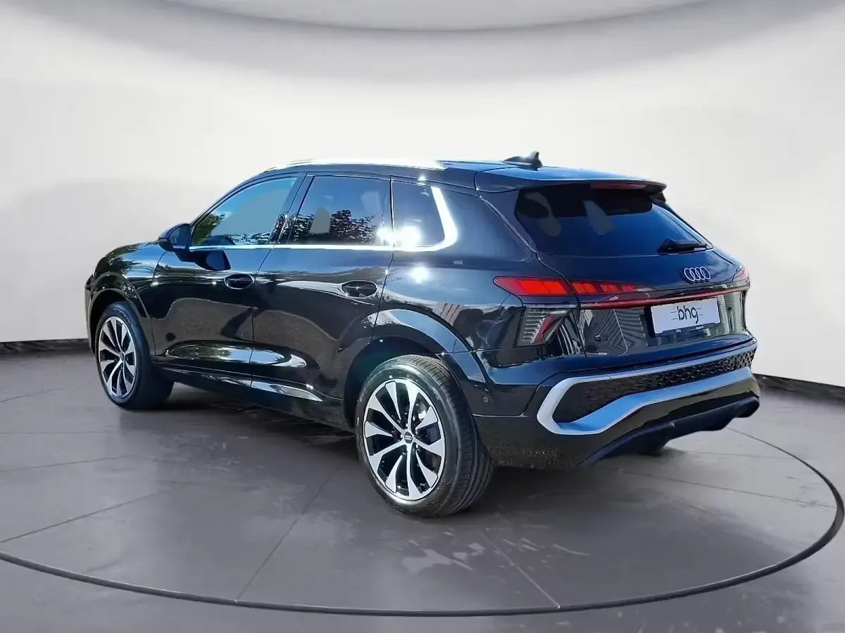 Gebraucht Audi Q3 150 PS (110 kW) 2025 Schwarz SUV