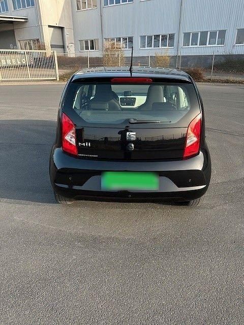 Gebraucht Seat Mii Chic 60 PS (44 kW) 2015 Schwarz Kleinwagen
