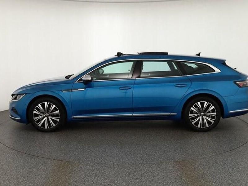 Gebraucht VW Arteon Elegance 200 PS (147 kW) 2022 Eisvogelblau metallic (metallic) Kombi