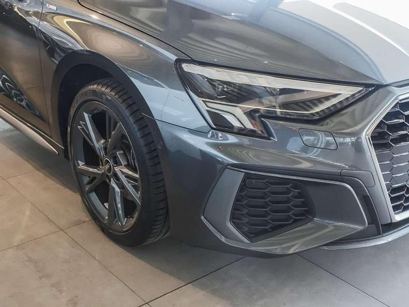 Gebraucht Audi A3 S-Line 204 PS (150 kW) 2023 Daytonagrau perleffekt Limousine