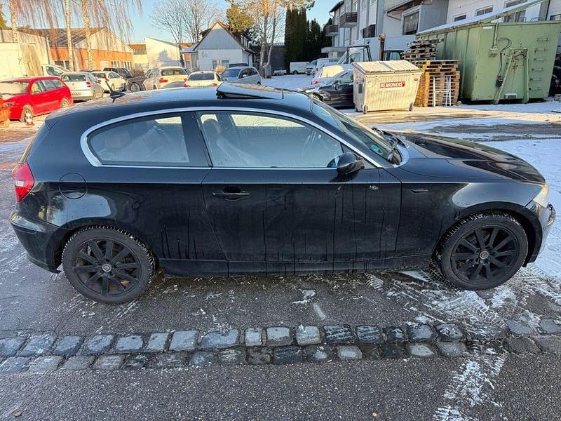 Gebraucht BMW 116 Advantage 122 PS (89 kW) 2008 Schwarz Kleinwagen