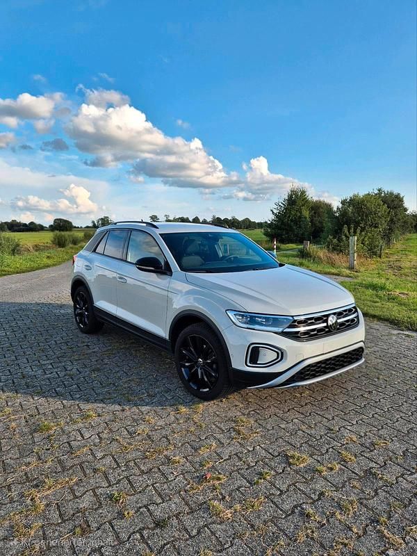 Andere farben Gebraucht 2024 VW T-Roc SUV | 27.999 € (Guter Preis) - Bild 1/4