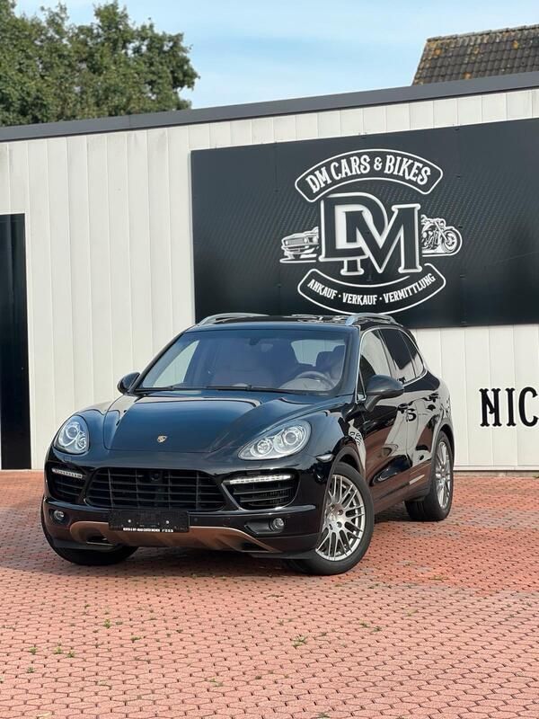 Schwarz Gebraucht 2010 Porsche Cayenne Turbo SUV | 27.990 € (Fairer Preis) - Bild 1/4