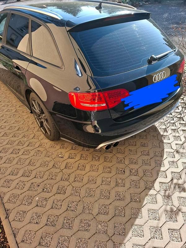 Gebraucht Audi A4 160 PS (117 kW) 2010 Schwarz Kombi