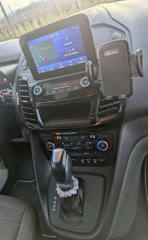 Gebraucht Ford Grand Tourneo Connect Titanium 120 PS (88 kW) 2019 Schwarz Van / Kleinbus