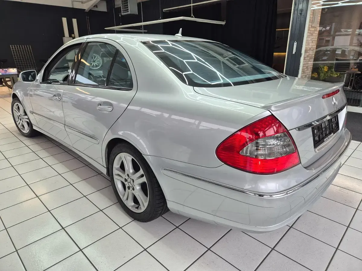 Gebraucht Mercedes E500 Avantgarde 387 PS (284 kW) 2006 Silber Limousine