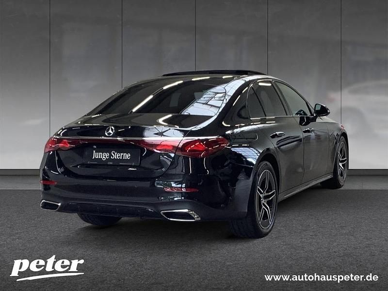 Gebraucht Mercedes E200 Advanced 204 PS (150 kW) 2024 Metalliclack obsidianschwarz Limousine