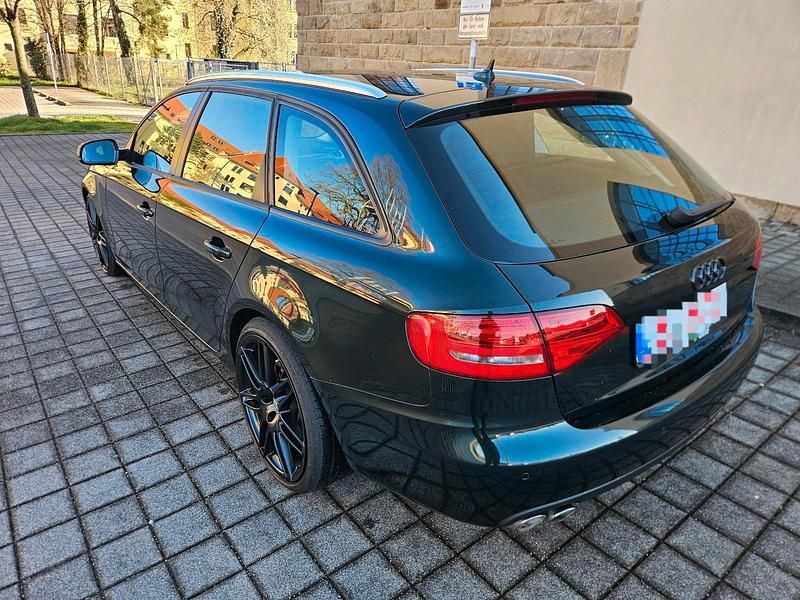 Gebraucht Audi A4 143 PS (105 kW) 2010 Grün Kombi