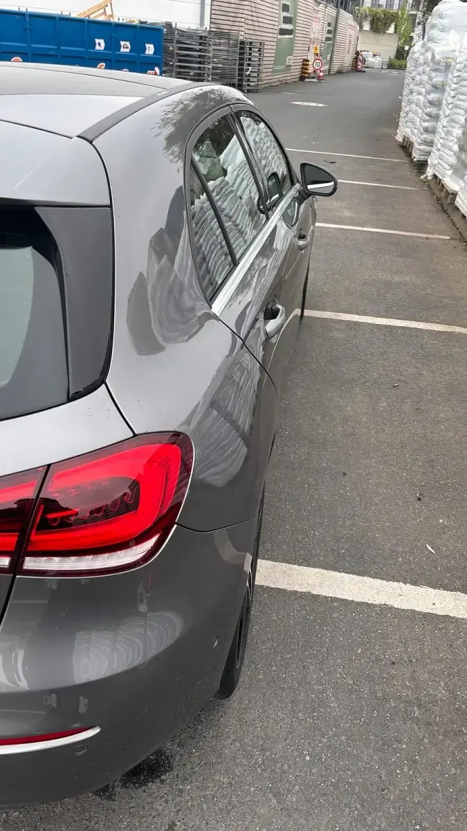 Gebraucht Mercedes A200 163 PS (119 kW) 2018 Grau Kombi