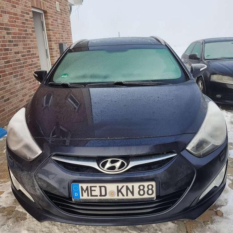 Gebraucht Hyundai i40 Comfort 135 PS (99 kW) 2012 Blau Kombi