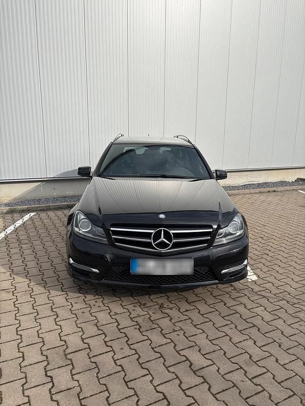 Gebraucht Mercedes C180 156 PS (114 kW) 2013 Schwarz Kombi