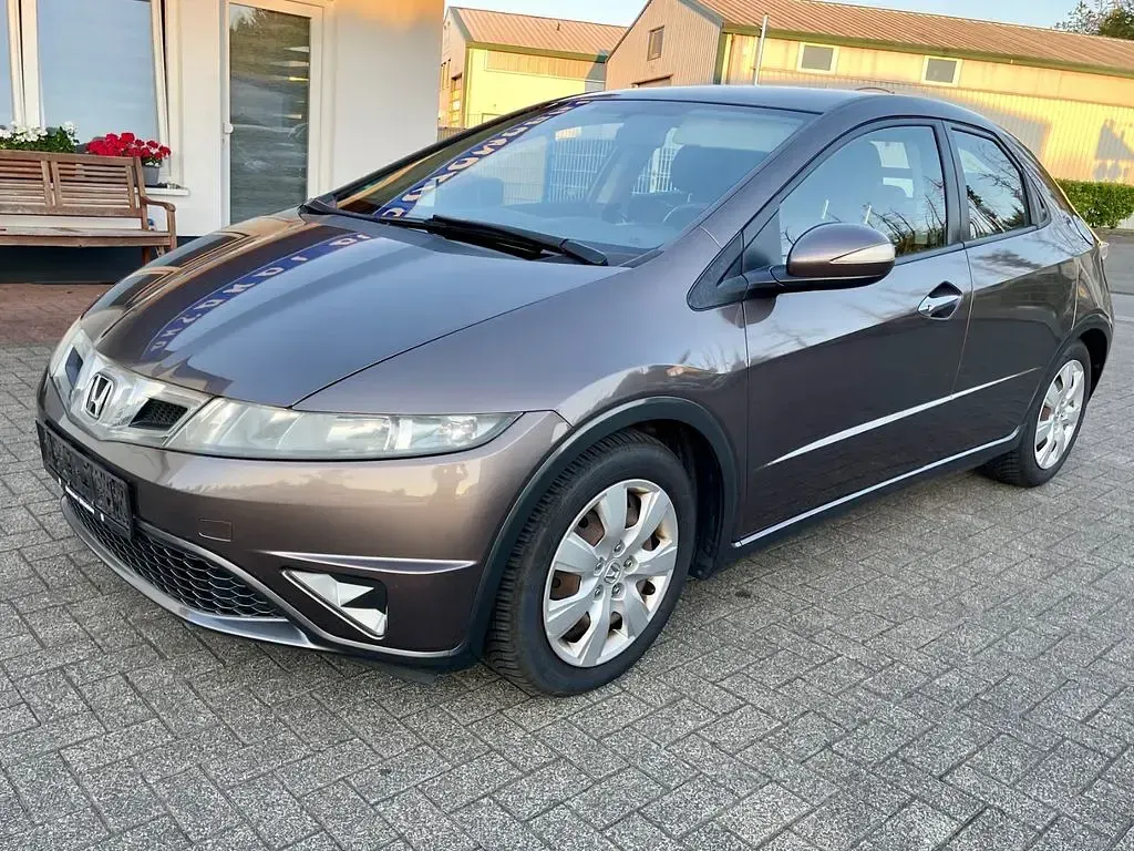 Gebraucht Honda Civic Comfort 99 PS (72 kW) 2010 Grau Limousine