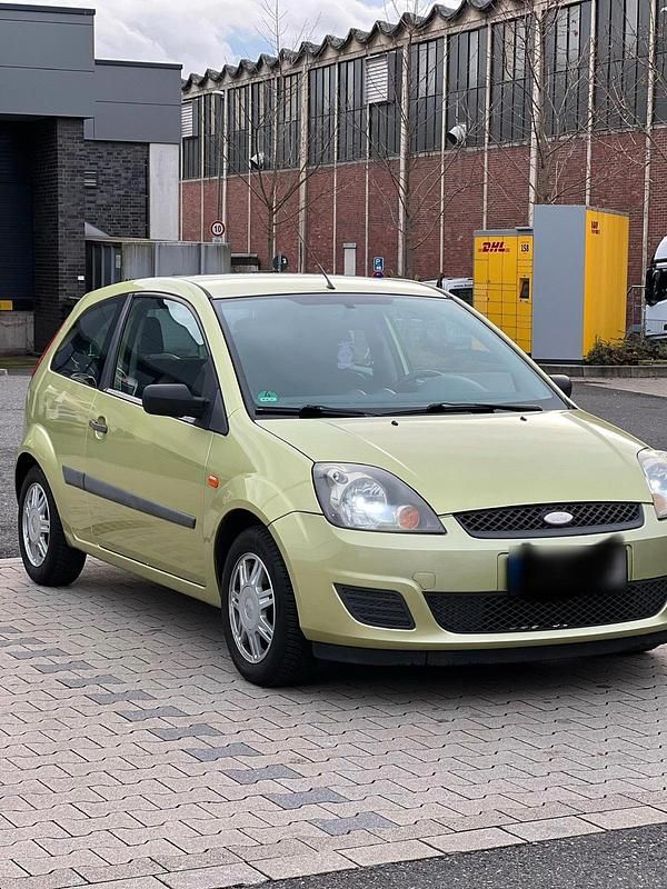 Gebraucht Ford Fiesta 69 PS (50 kW) 2006 Grün Kleinwagen