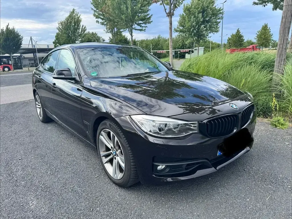 Gebraucht BMW 320 Sport Line 184 PS (135 kW) 2014 Braun Limousine