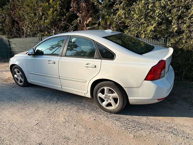 Gebraucht Volvo S40 109 PS (80 kW) 2010 Weiß Limousine