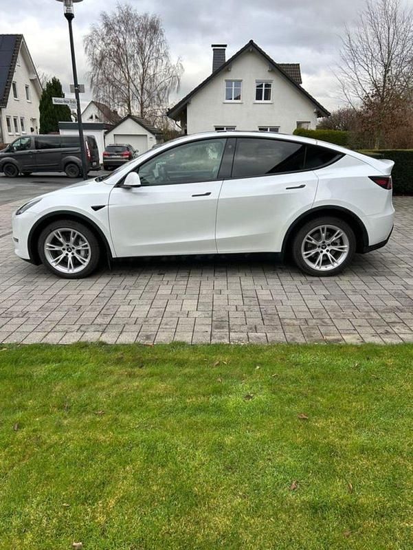 Gebraucht Tesla Model Y 378 kW (514 PS) 2023 Weiß SUV