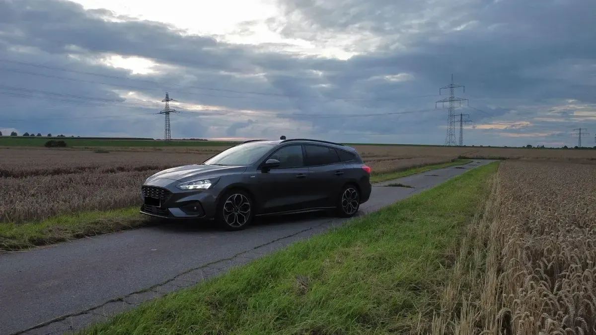 Gebraucht Ford Focus ST-Line 125 PS (91 kW) 2020 Grau Kombi