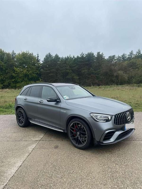 Grau Gebraucht 2020 Mercedes GLC63 AMG AMG SUV | 57.999 € (Guter Preis) - Bild 1/4
