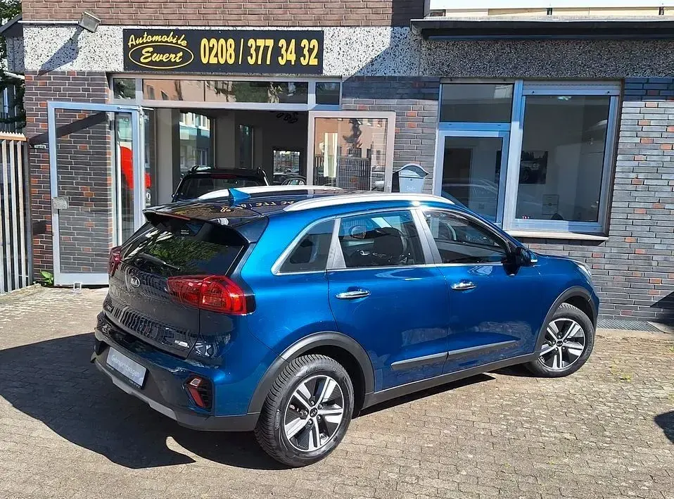 Używany Kia Niro Vision 141 KM (103 kW) 2020 Niebieski SUV