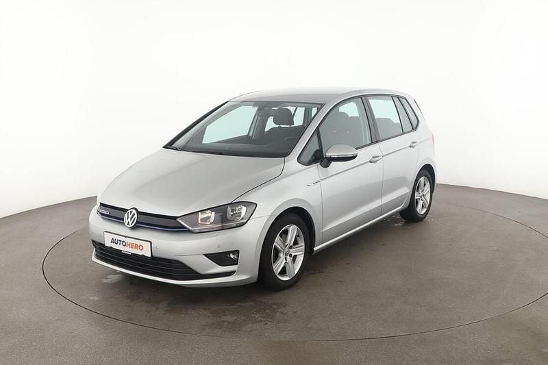 Grau Gebraucht 2016 VW Golf Sportsvan Comfortline Van / Kleinbus | 12.990 € (Fairer Preis) - Bild 1/3