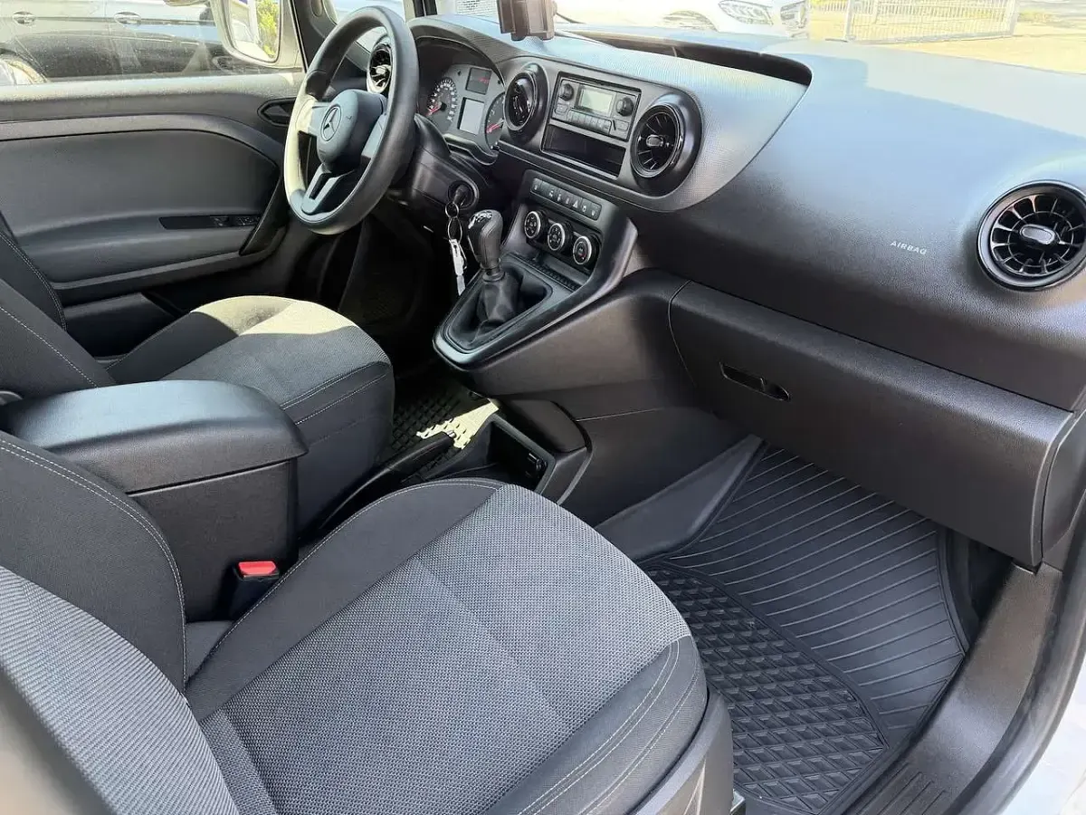 Gebraucht Mercedes Citan 110 95 PS (69 kW) 2023 Arktikweiss mb 9147 Van / Kleinbus