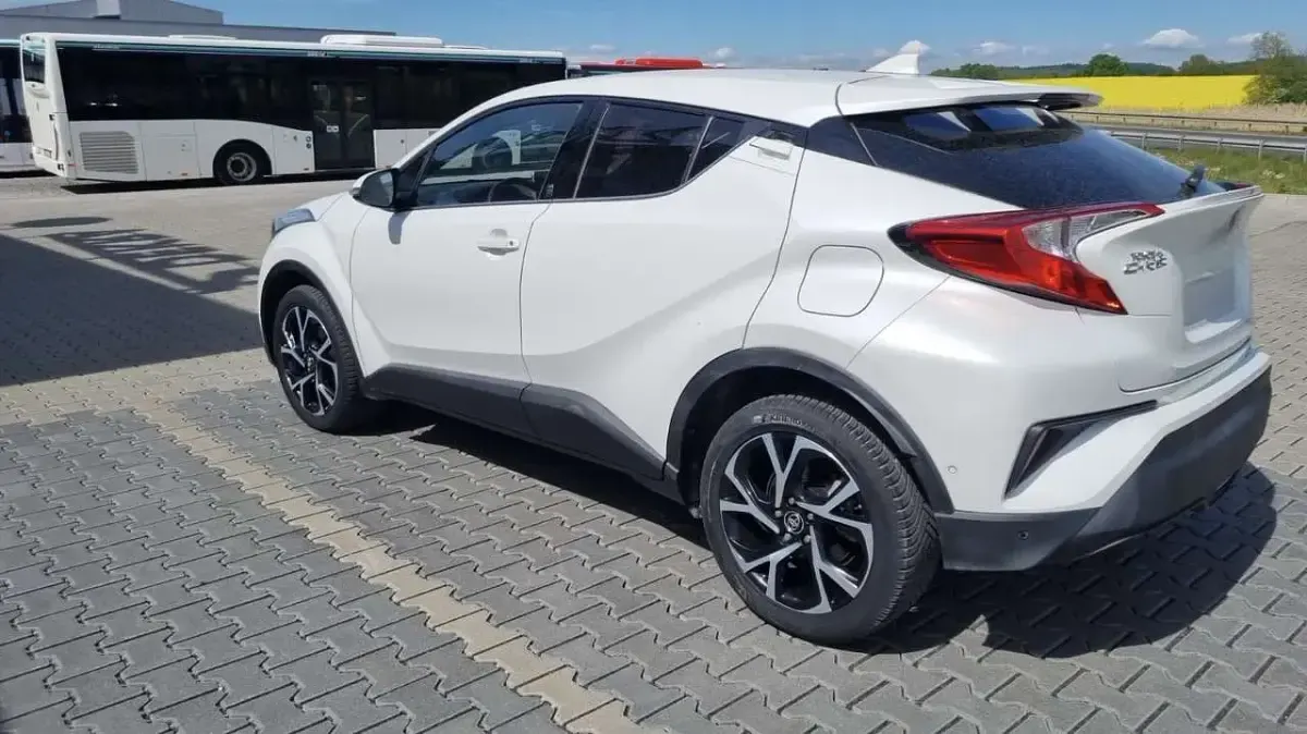 Gebraucht Toyota C-HR 116 PS (85 kW) 2019 Weiß SUV