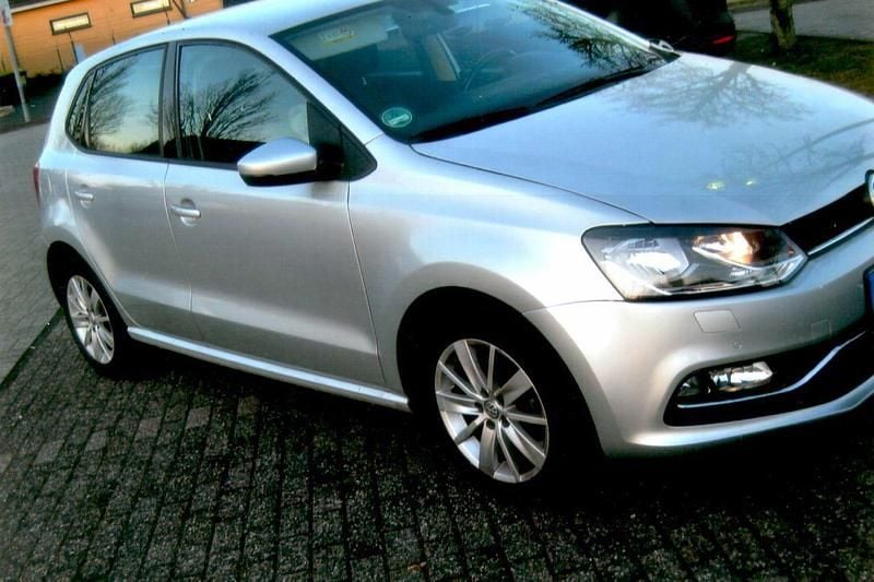 Gebraucht VW Polo Comfortline 60 PS (44 kW) 2017 Silber Kleinwagen